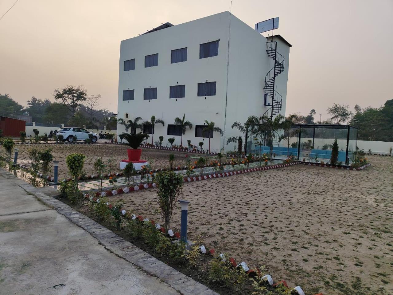 The Velvet Sky Hotel & Resort Bahraich Luaran gambar